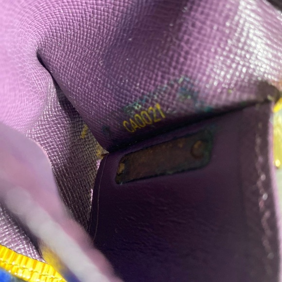 Authentic Louis Vuitton Epi Keyholder Yellow Leather Vintage - Picture 8 of 12